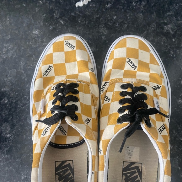 Vans Yellow Checkered Logo lace ups size 7 men/8.5 women - Picture 2 of 5